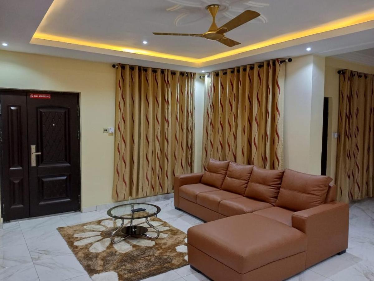 Washington Court Furnished Apartments Kwashieman Ngoại thất bức ảnh