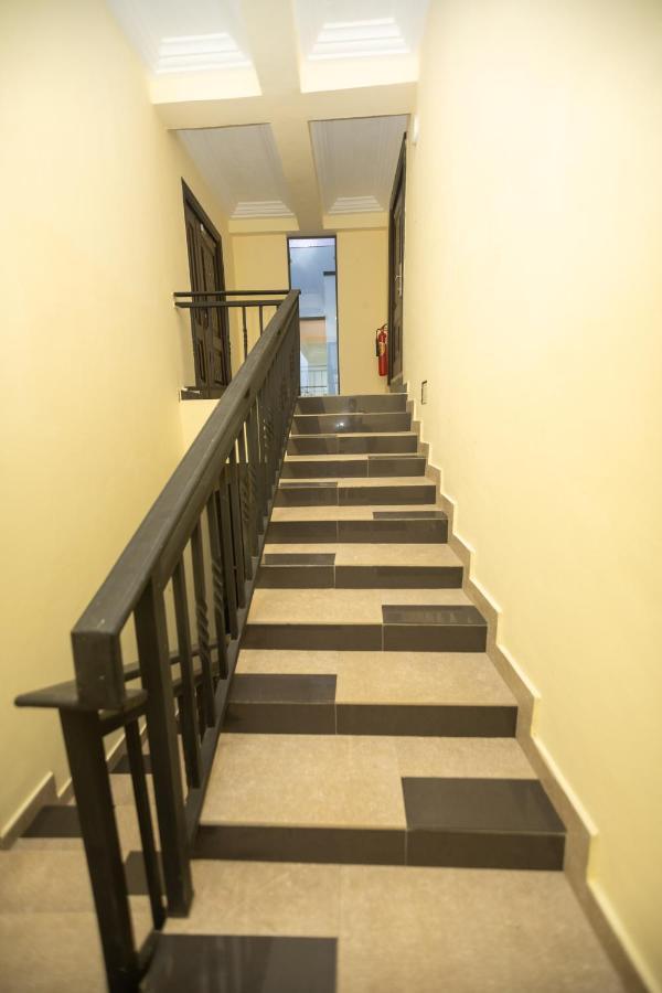 Washington Court Furnished Apartments Kwashieman Ngoại thất bức ảnh
