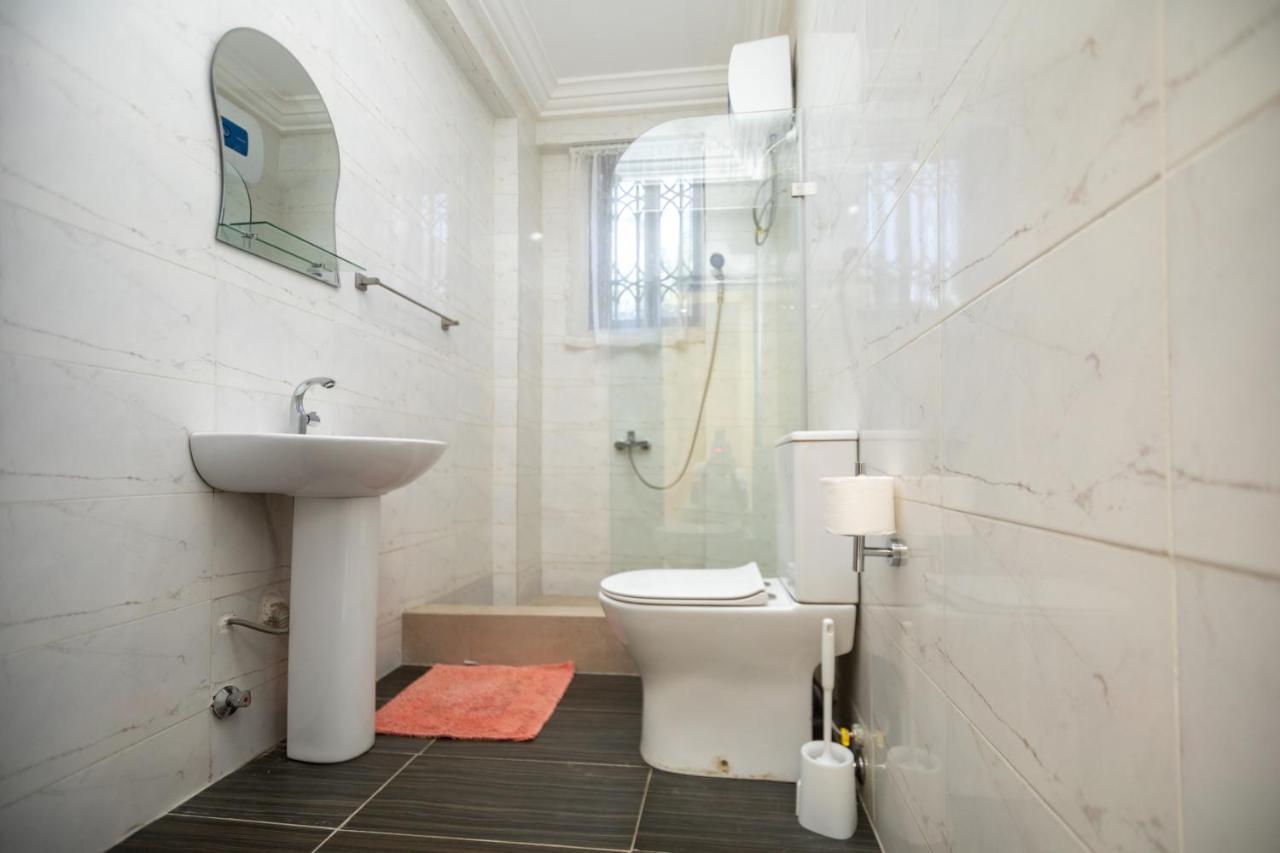 Washington Court Furnished Apartments Kwashieman Ngoại thất bức ảnh