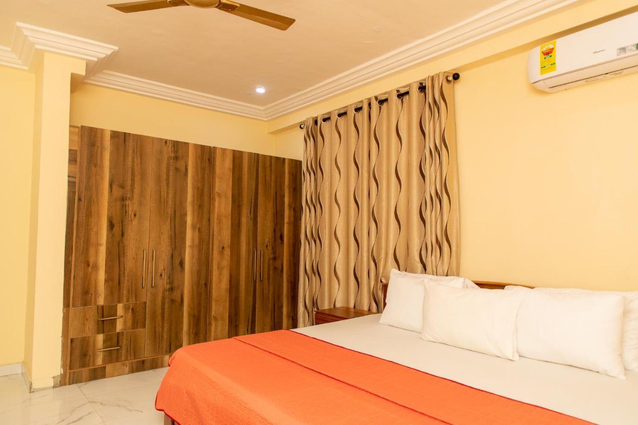 Washington Court Furnished Apartments Kwashieman Ngoại thất bức ảnh